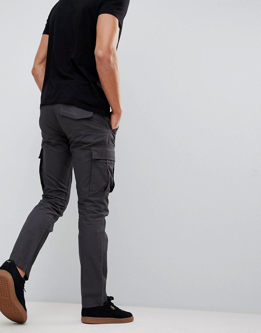 gray cargo pants outfit