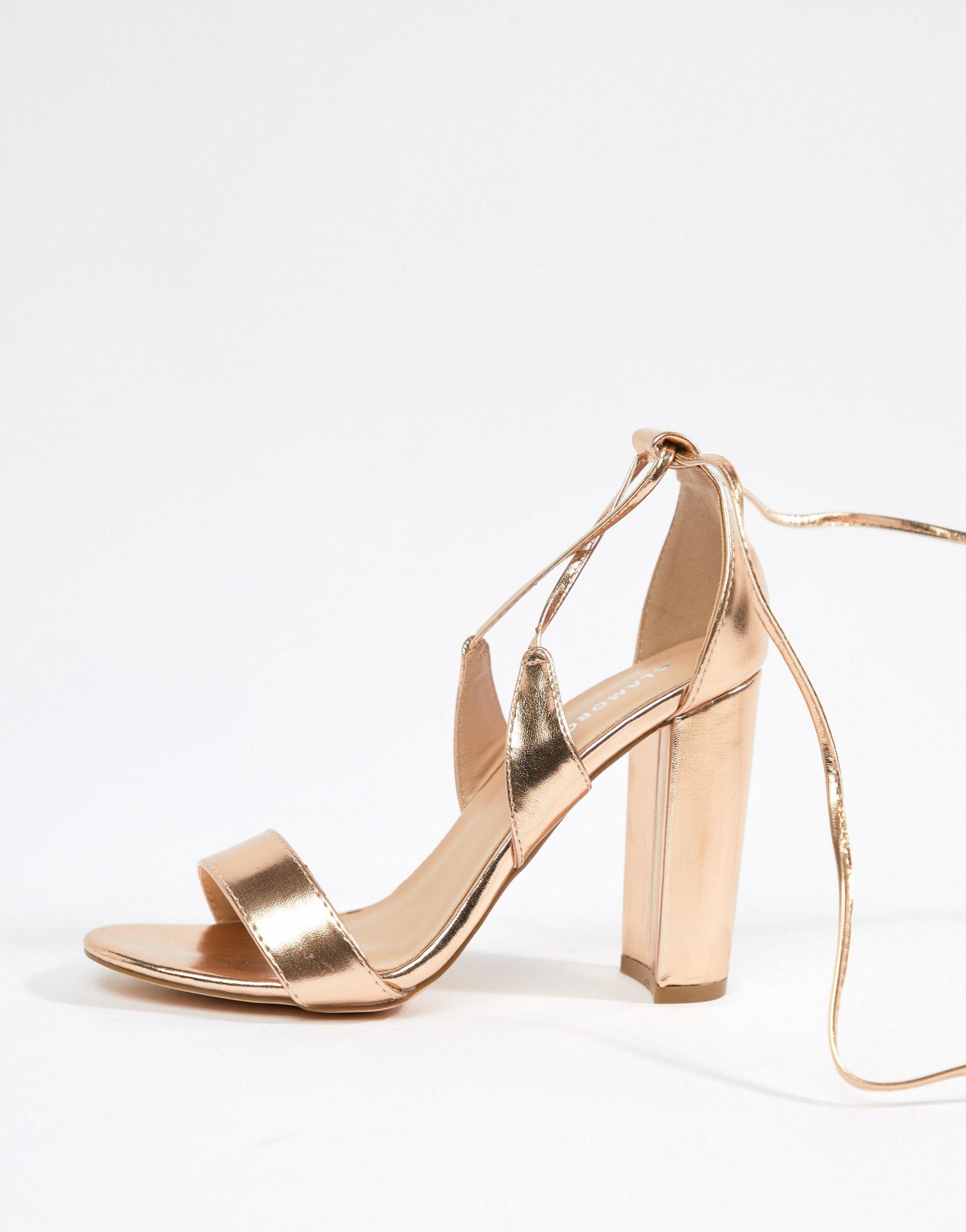 Sandali con tacco largo allacciati alla caviglia oro rosaGlamorous in Pelle  | Lyst