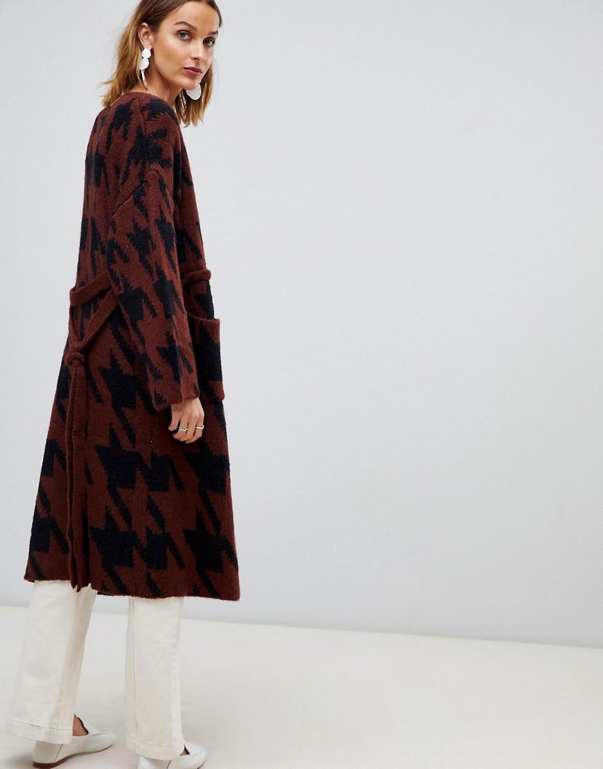 brown houndstooth sweater