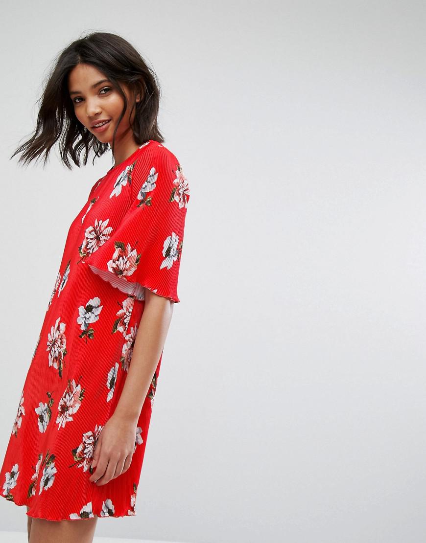 red flute sleeve dress