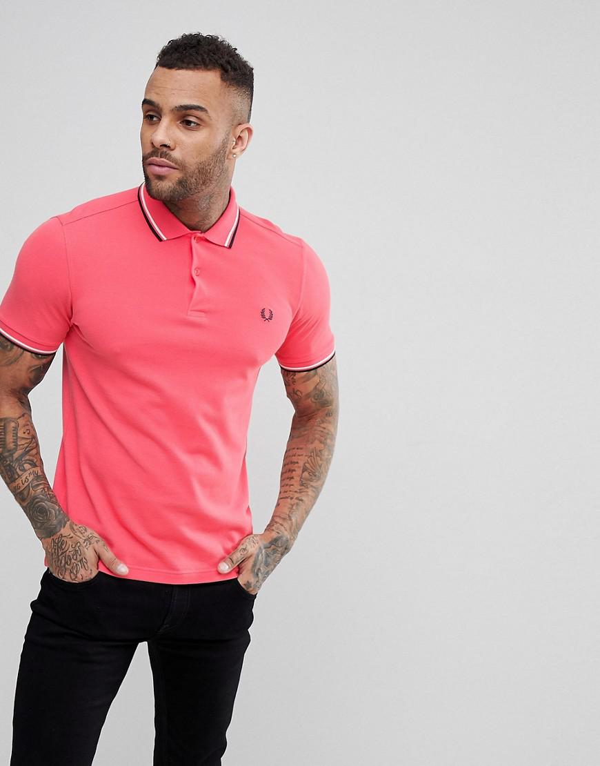 bewondering dreigen Peer Fred Perry Slim Fit Twin Tipped Polo Shirt In Coral in Pink for Men | Lyst