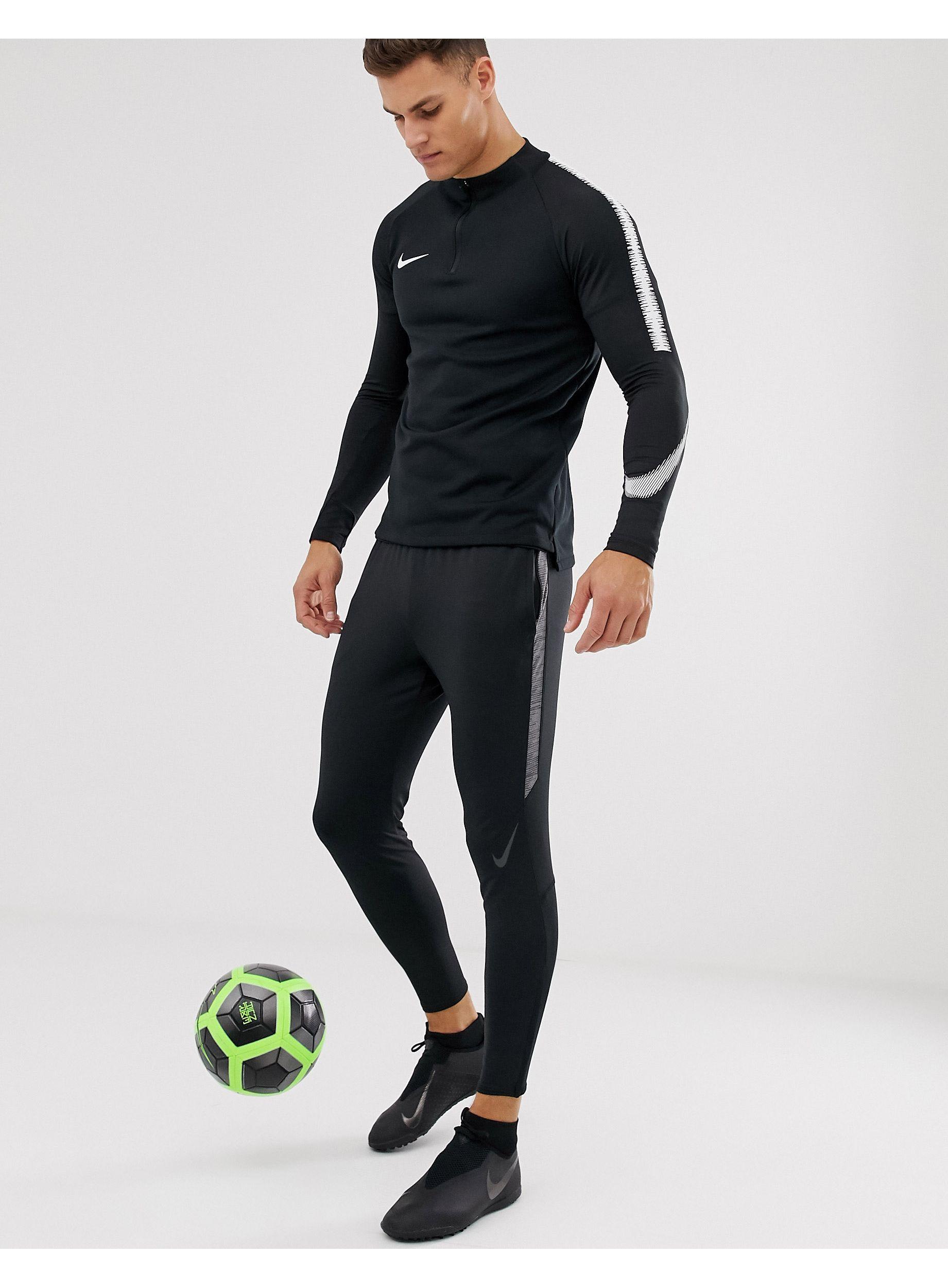 Nike Football Synthetic Strike Tapered 
