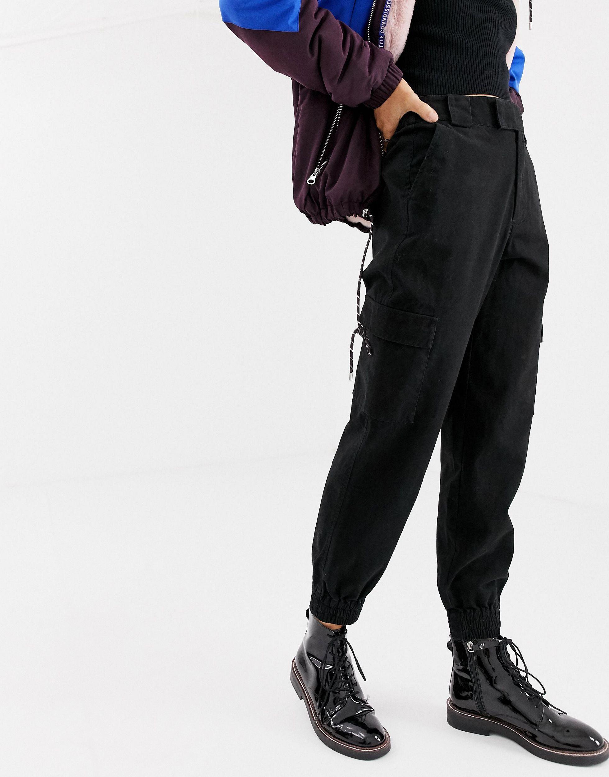 Stradivarius Cargo Pants Black manminchurch.se