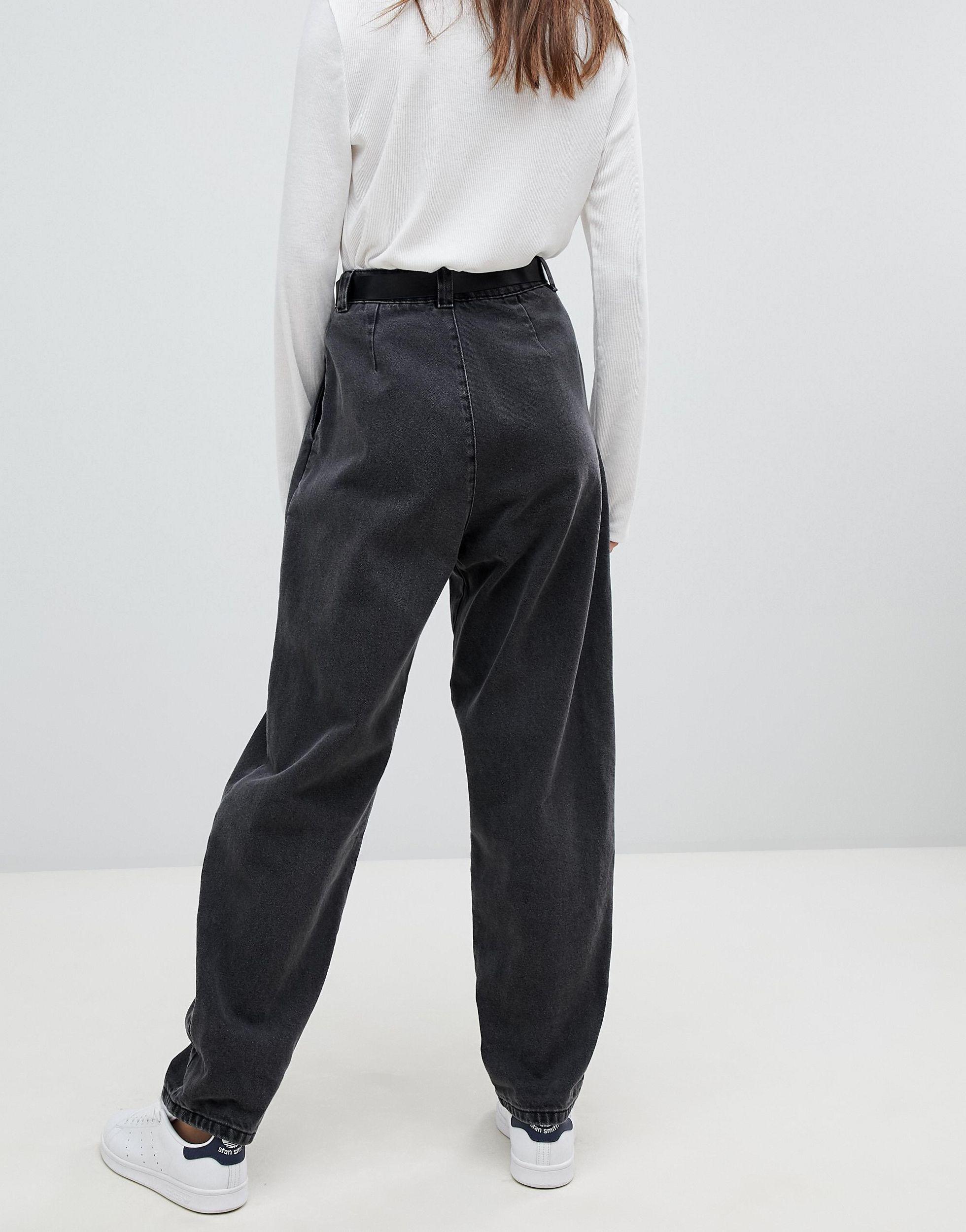 tapered jeans with curved seams