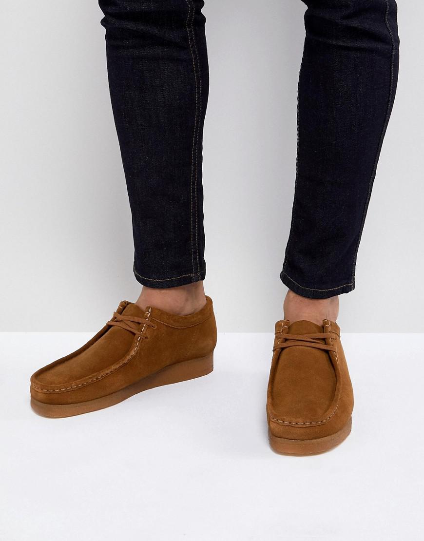 Clarks Wallabee Lace Up Shoes In Cola Suede in Tan (Brown) for Men | Lyst