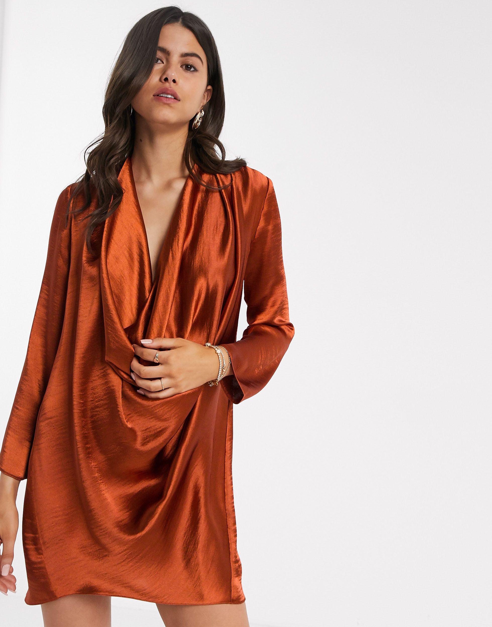 Robe courte droite en satin ultra brillant avec col bénitier - Rouille ASOS  | Lyst