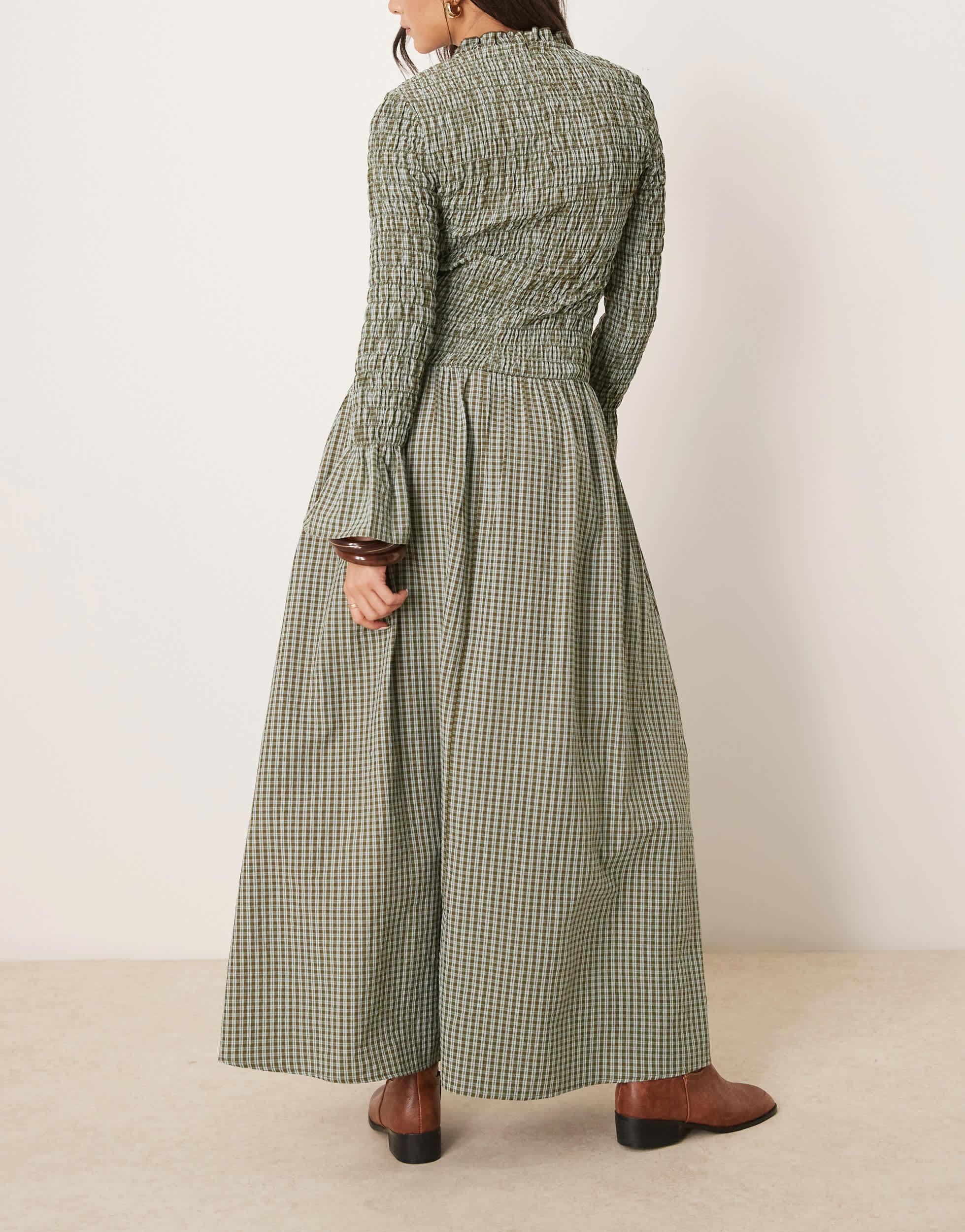 Glamorous Long Sleeve Shirred Maxi Dress in Natural | Lyst