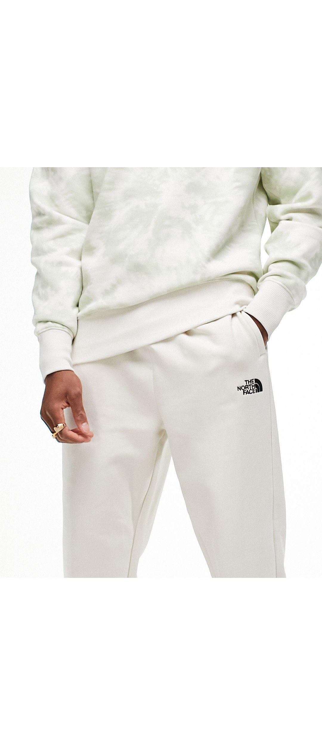 the north face men's essential fleece jogger