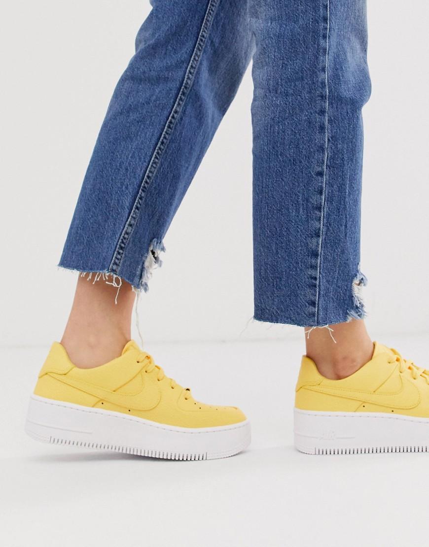Nike Air Force 1 Sage Low Trainers in Yellow |