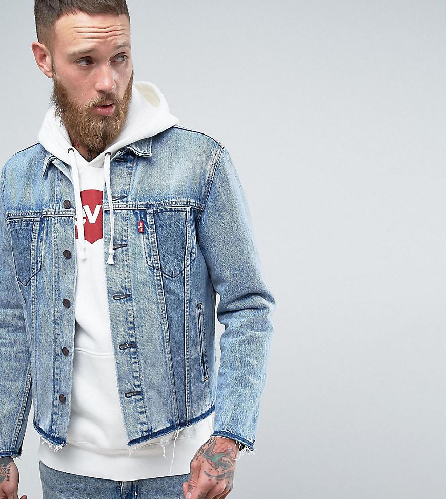 levi's trucker jacket light blue