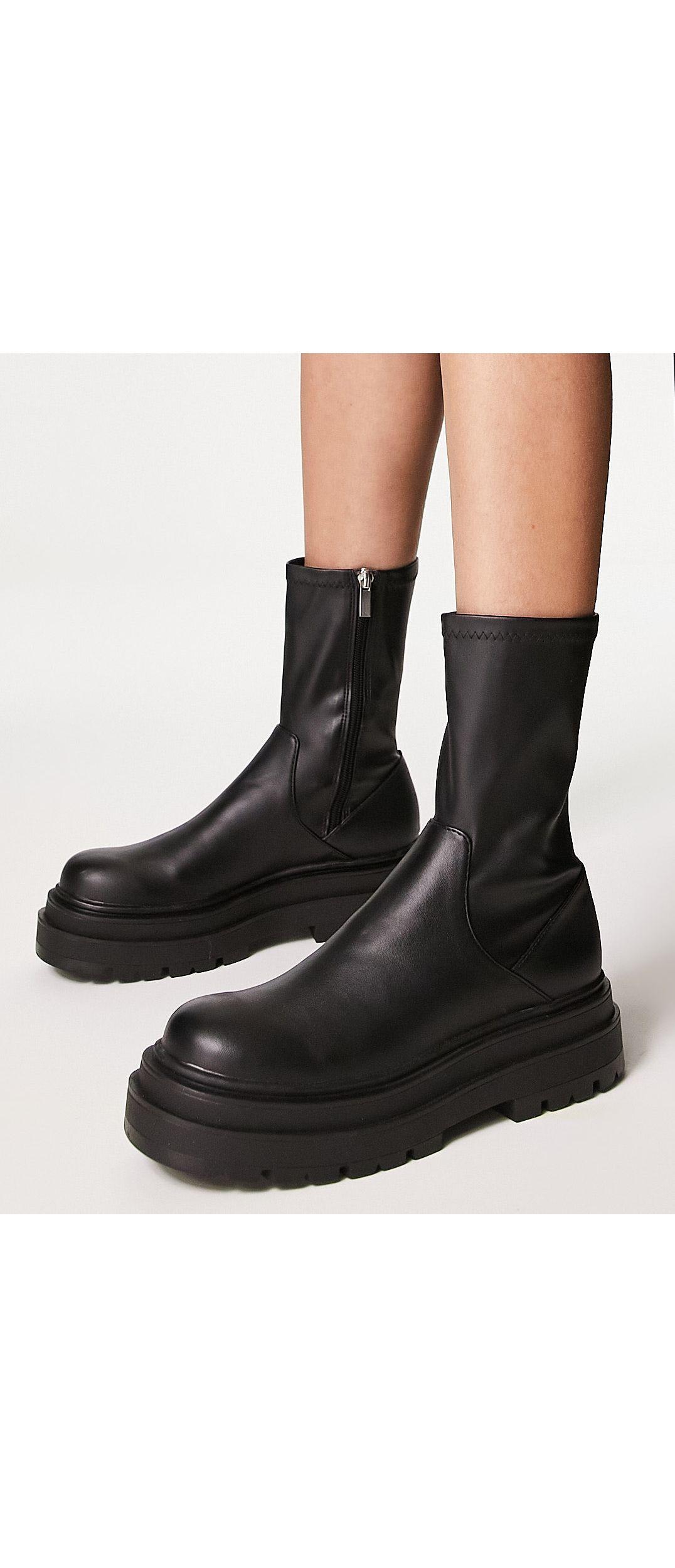 Chunky flat ankle boots deals