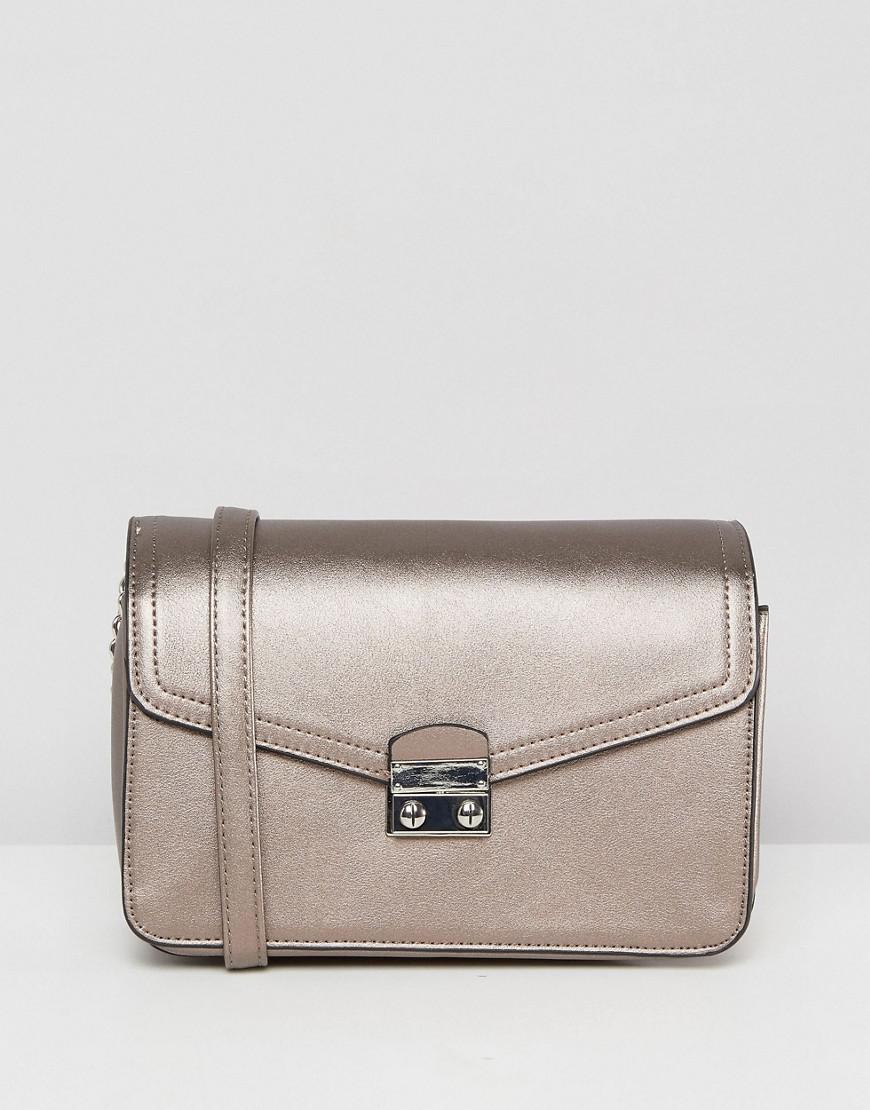 sling bag stradivarius