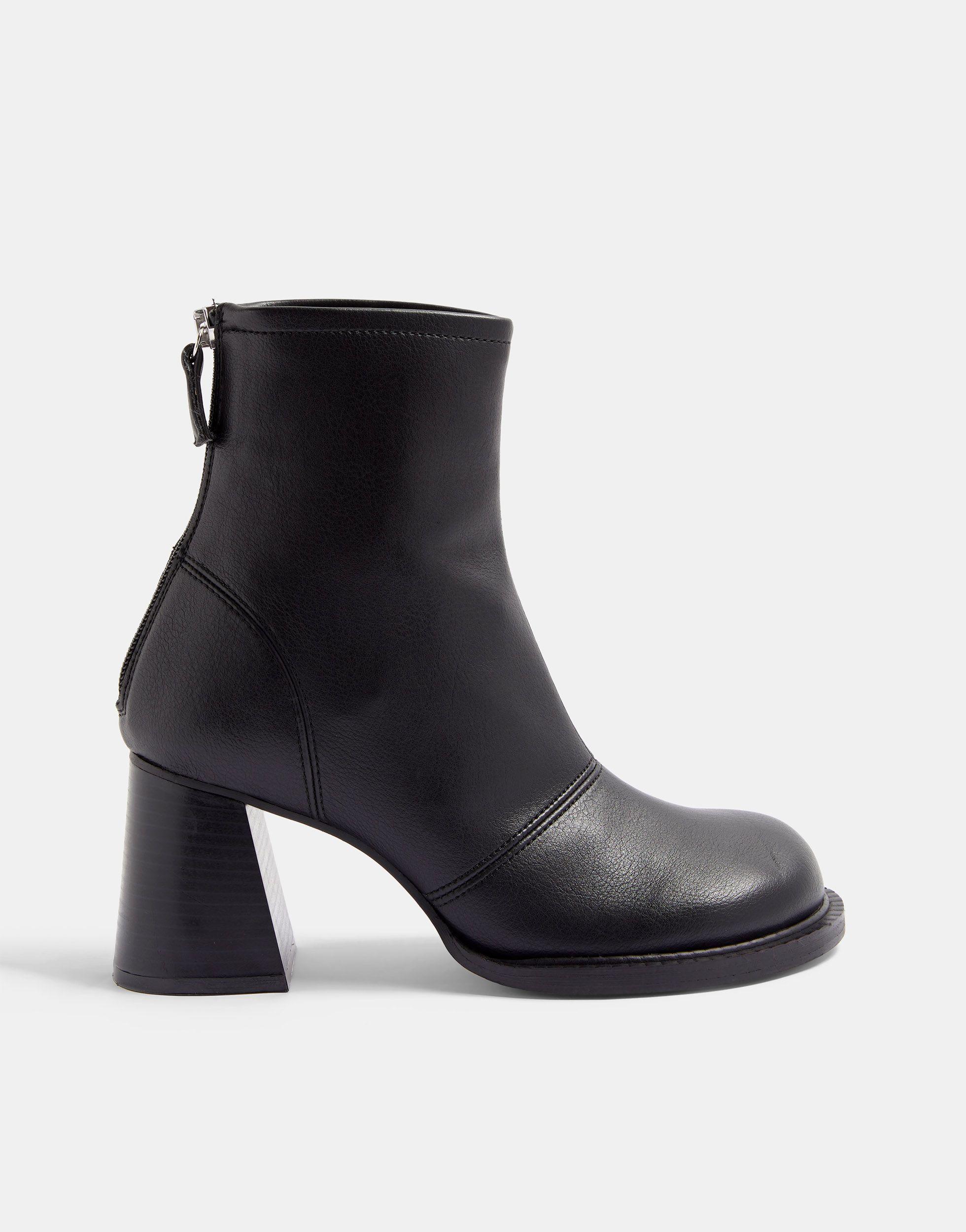 TOPSHOP Round Toe Skinny Heeled Boots in Black | Lyst