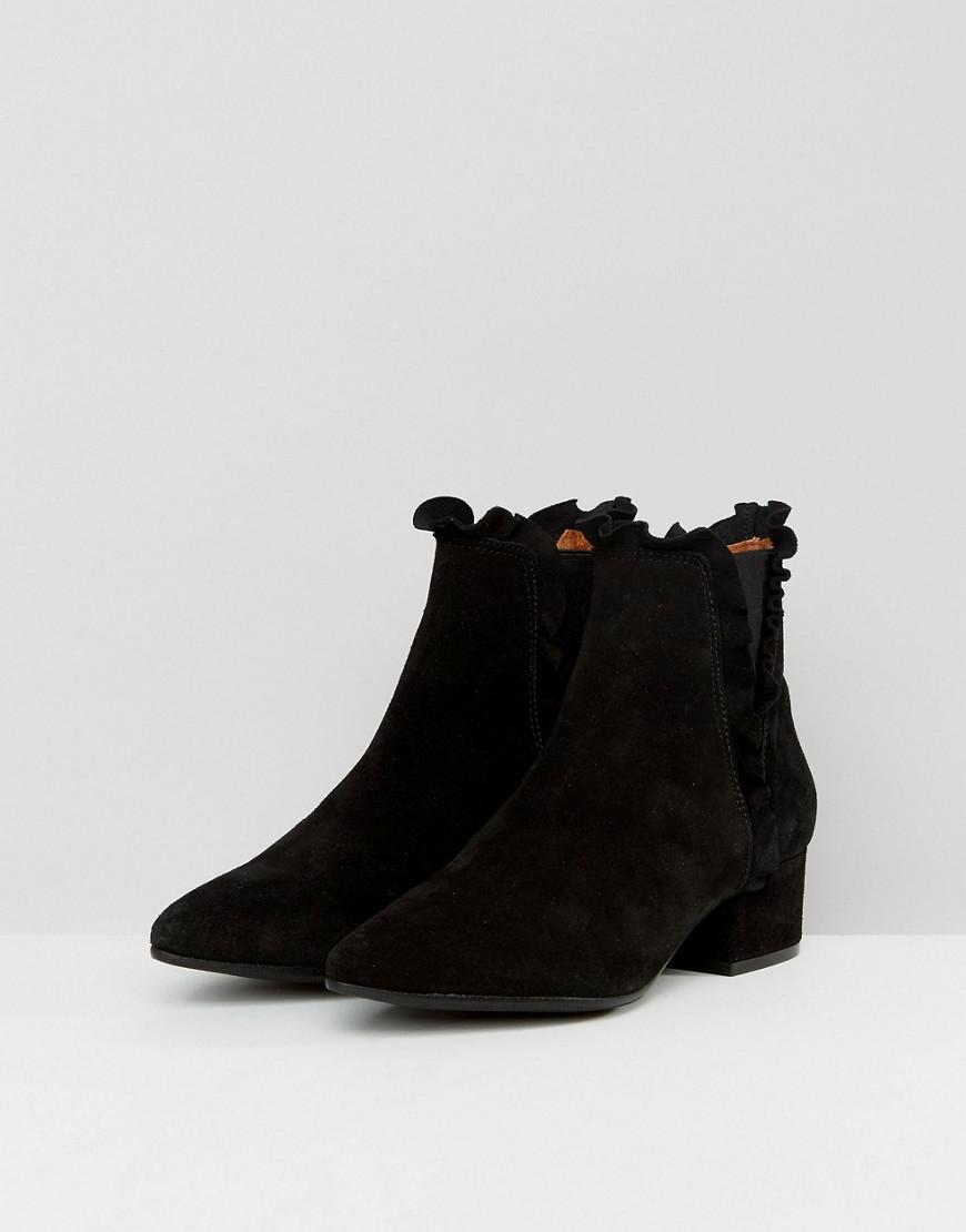 sixtyseven chelsea boots