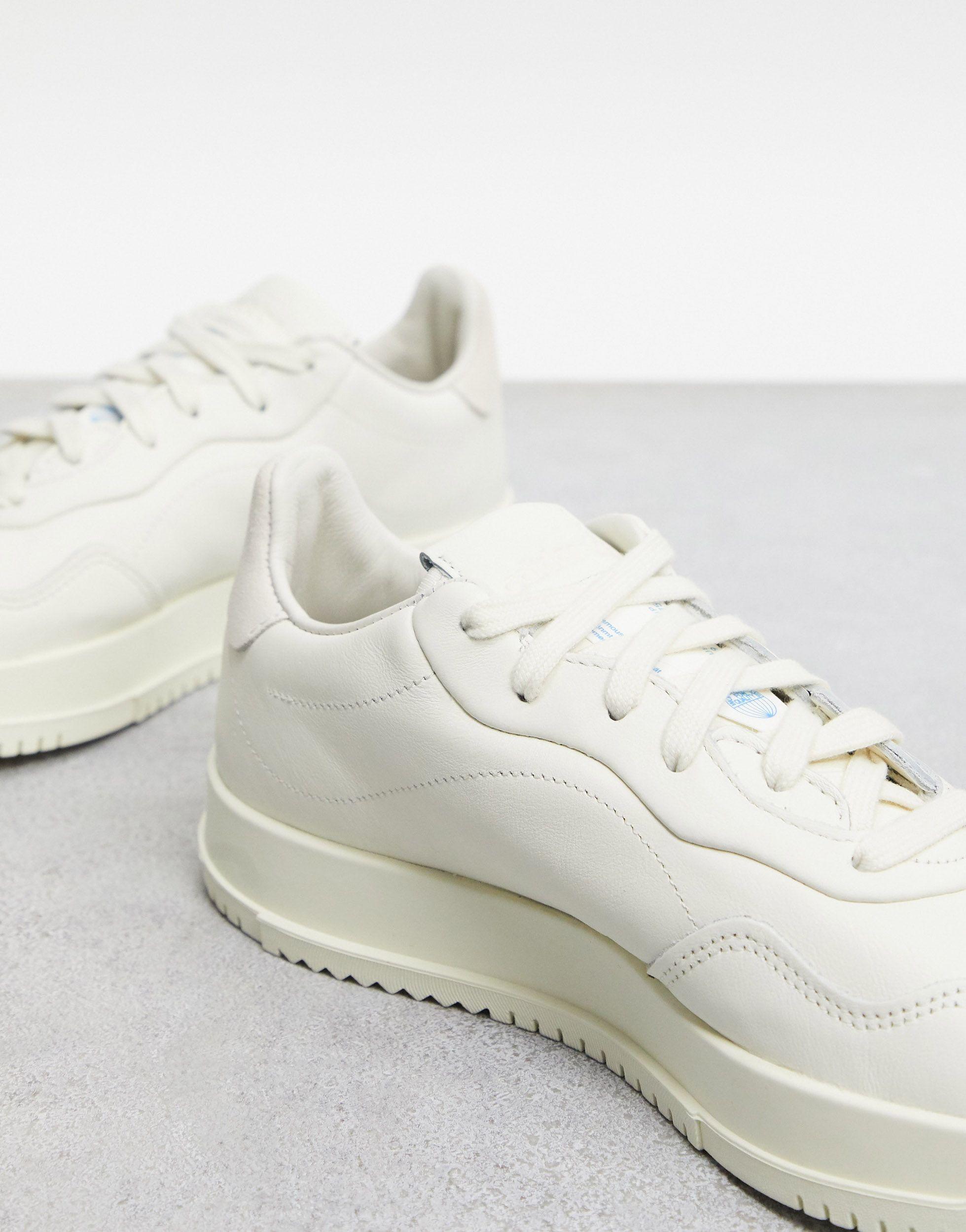 superstar blanche doree