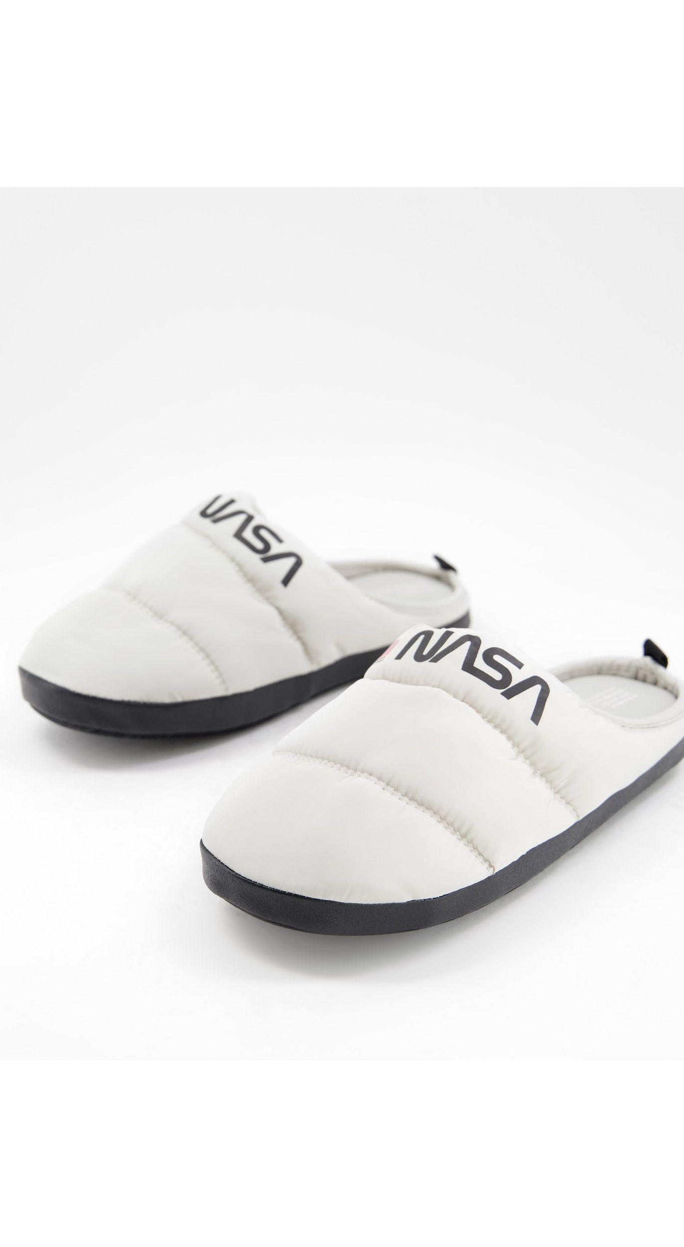 Pull&Bear Nasa Puffer Slippers in White for Men | Lyst
