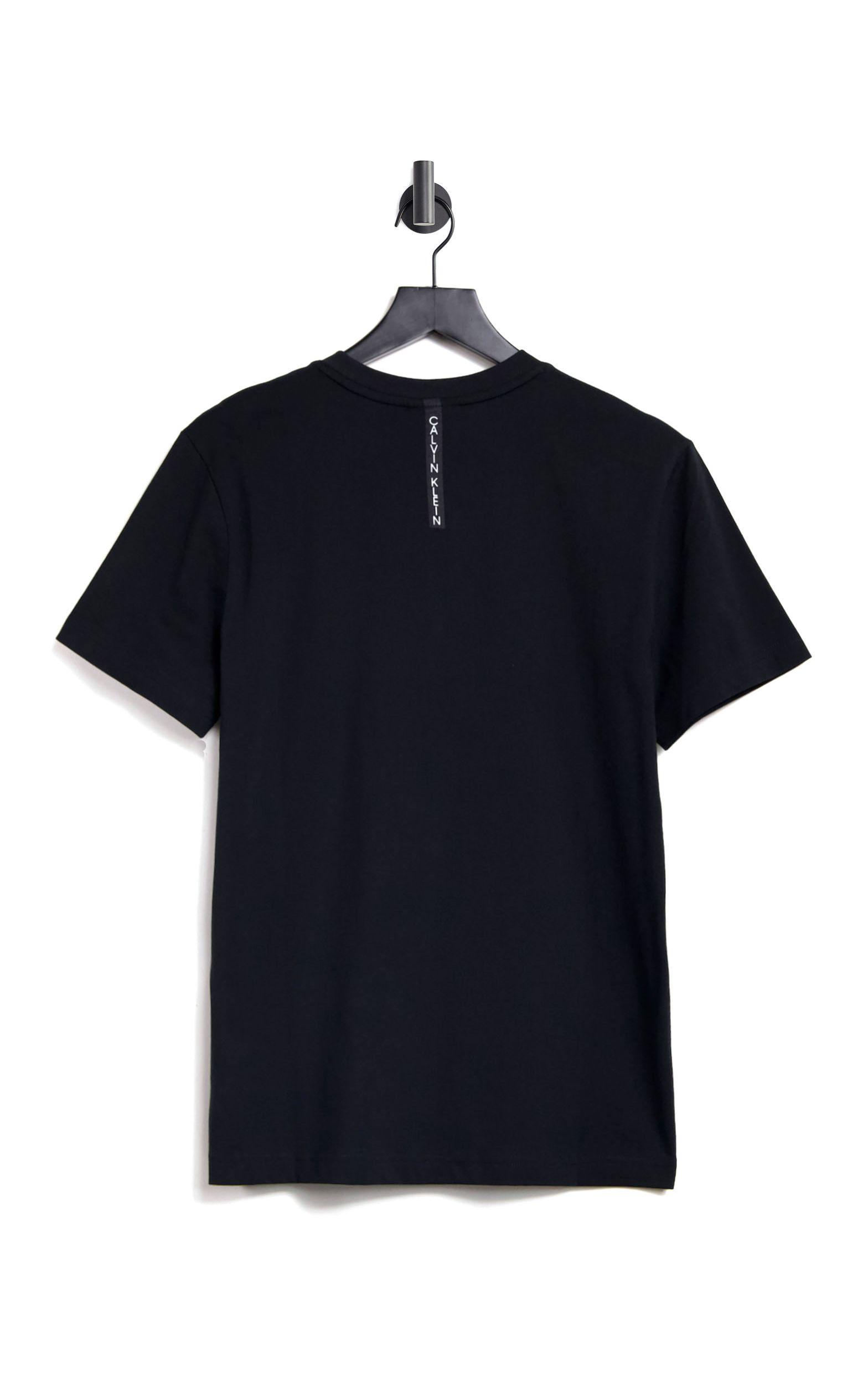 Calvin Klein Central Front Small Logo T-shirt in Black for Men | Lyst