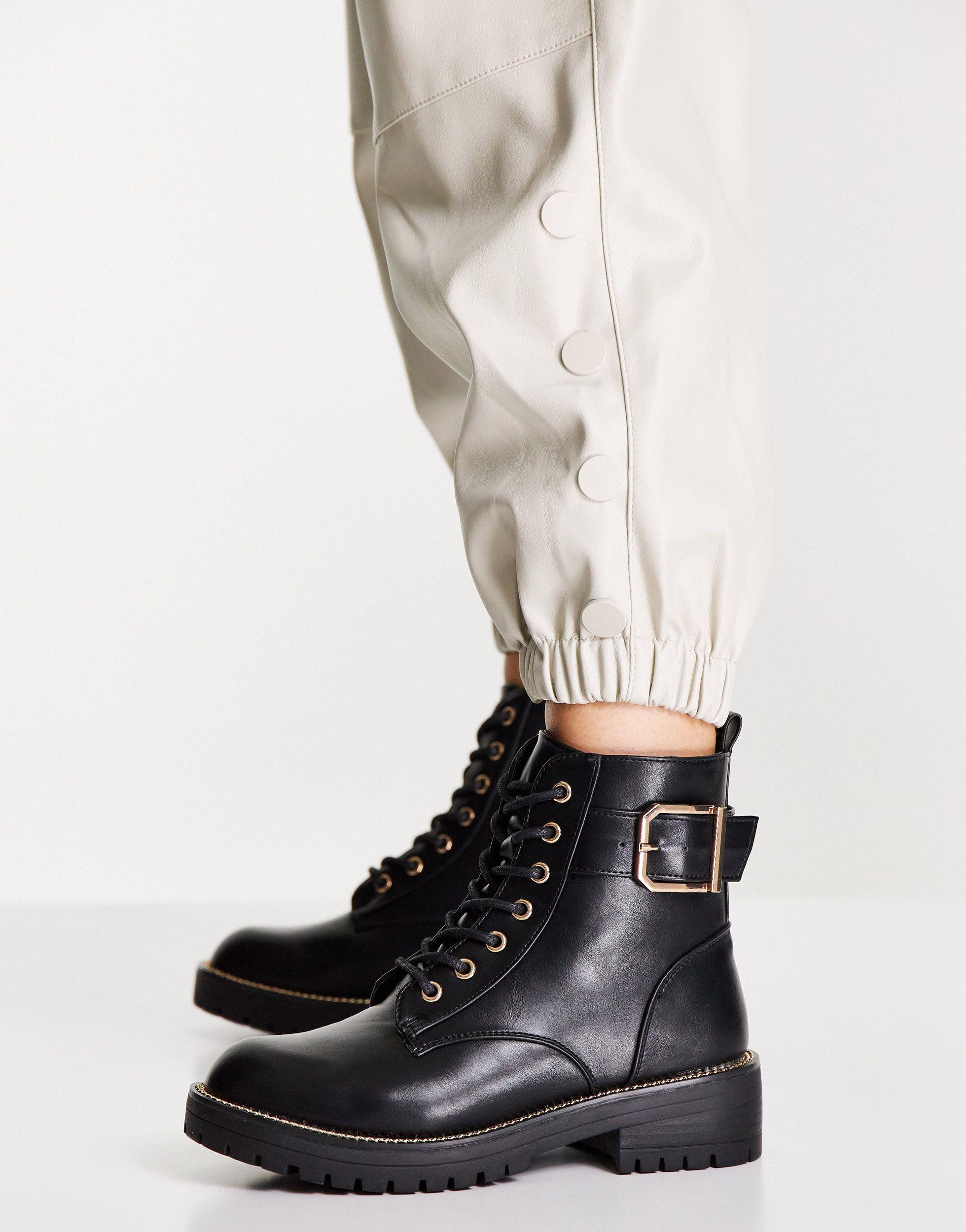 Botas negras planas con cordones y detalle New Look de color Negro - Lyst