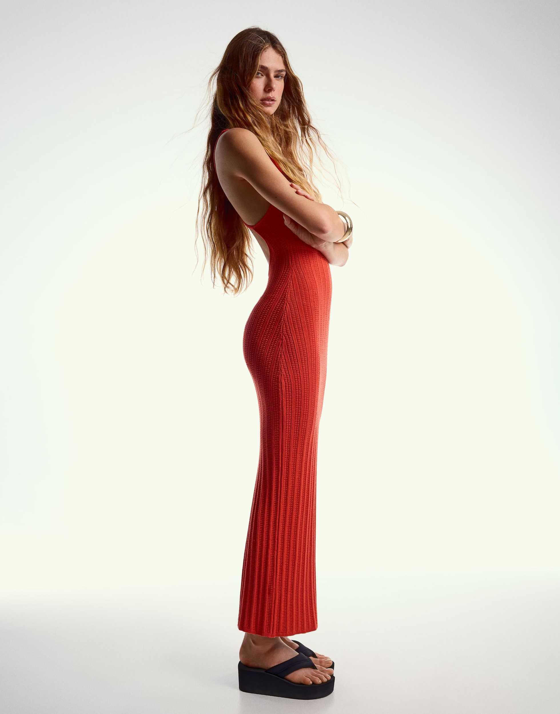 Robes longues Bershka pour femme Réductions en ligne jusqu'à 55 - Main Image