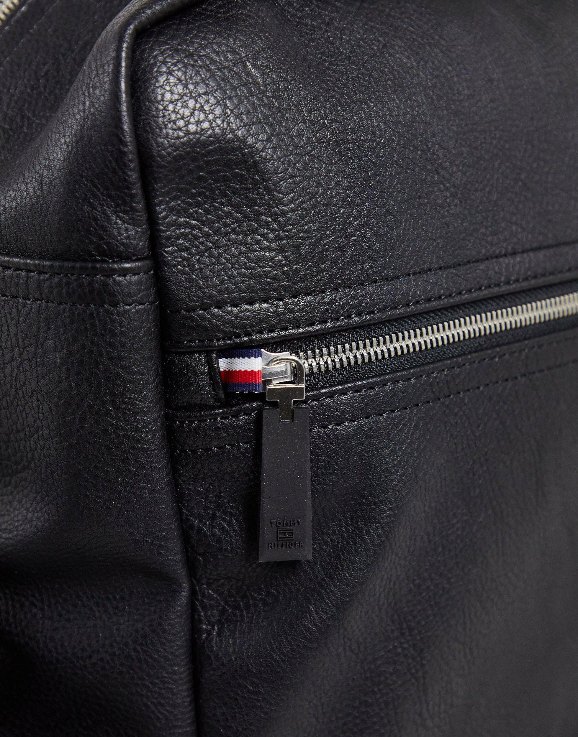 tommy hilfiger jonathan nylon messenger