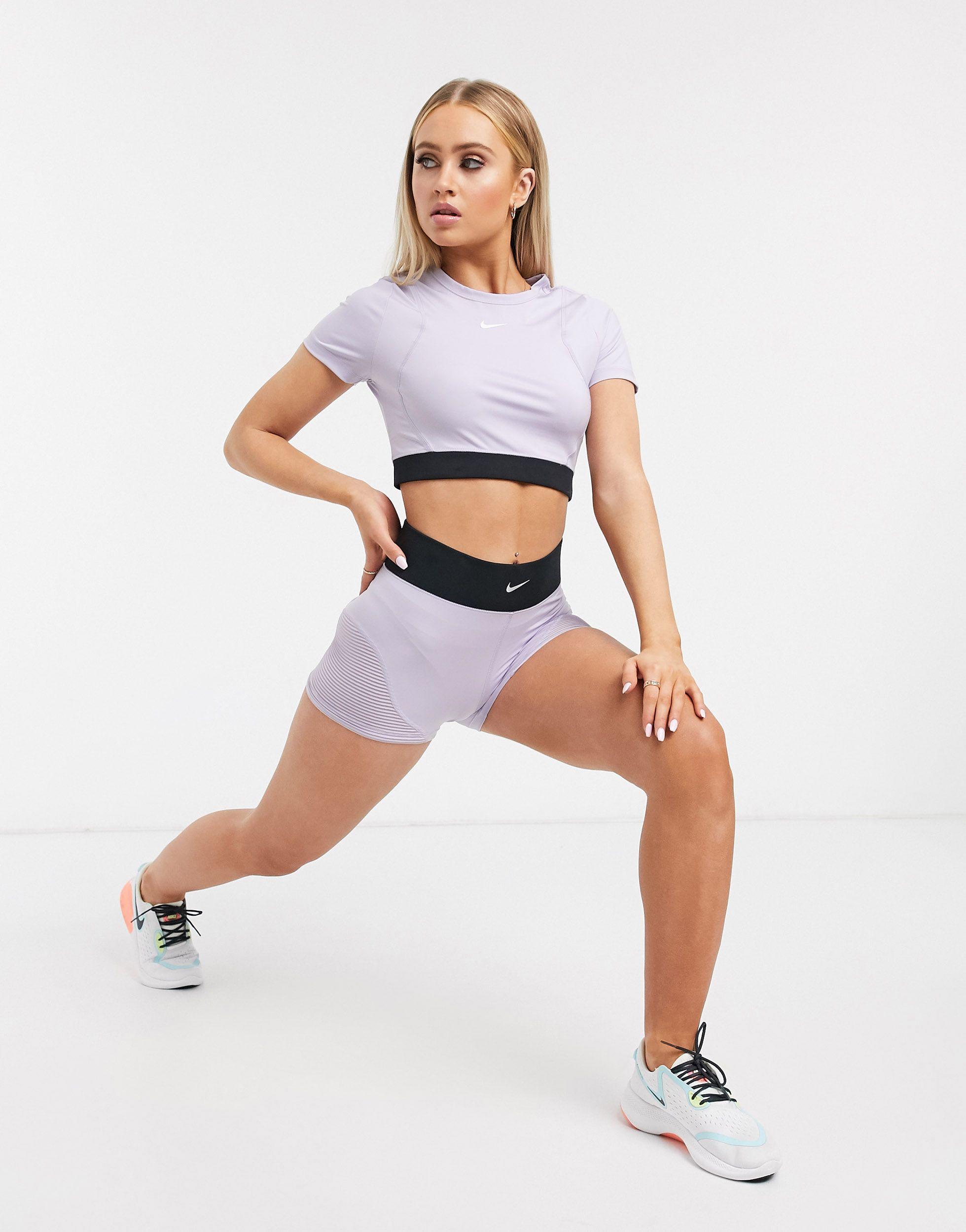 nike aeroadapt top