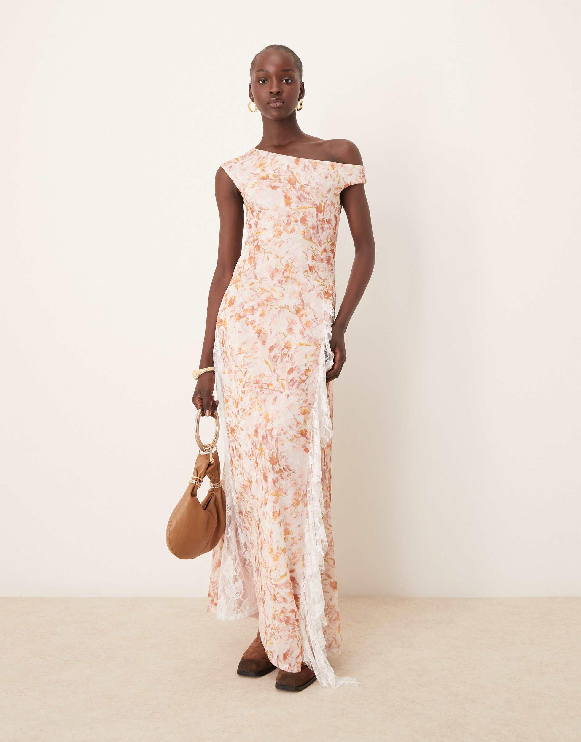 Robe longue asymetrique a petites fleurs avec ourlet en pointe en dentelle melangee ASOS en coloris Neutre Lyst