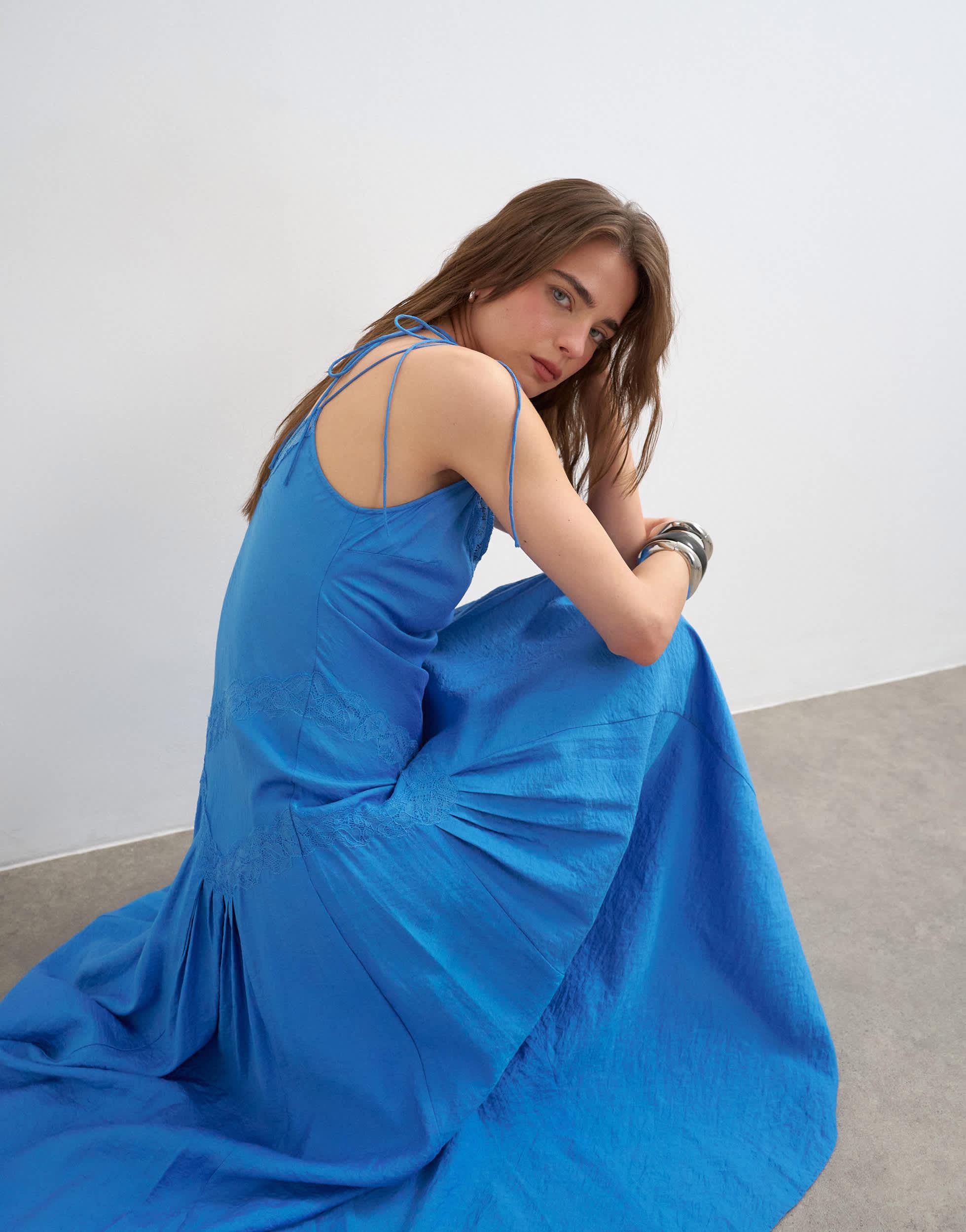 princess polly baby blue dress Topshop Bride Ivory V-Neck Satin Sheath Gown US 6 / UK 10 $650 NEW – Walk  Into Fashion main image 1