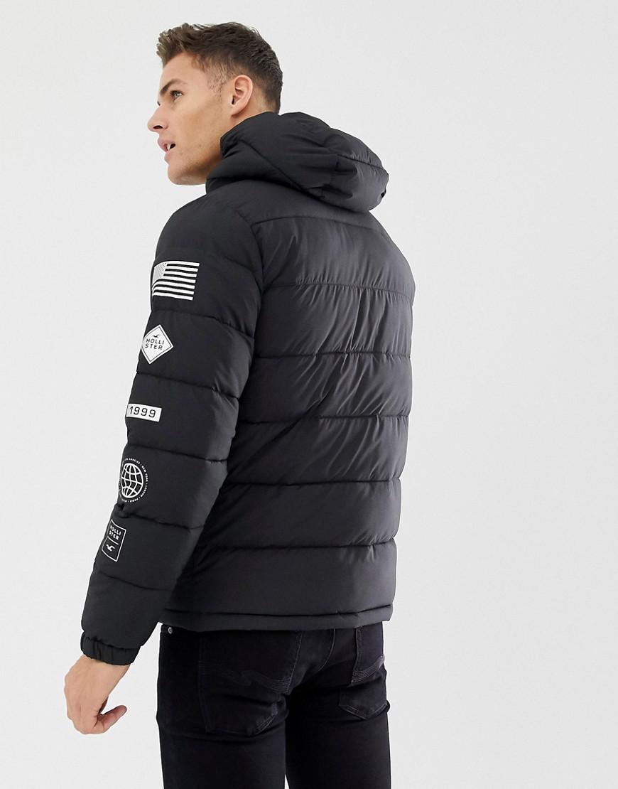 Hollister Hooded Puffer Jacket Icon Logo In Black for Men | Lyst