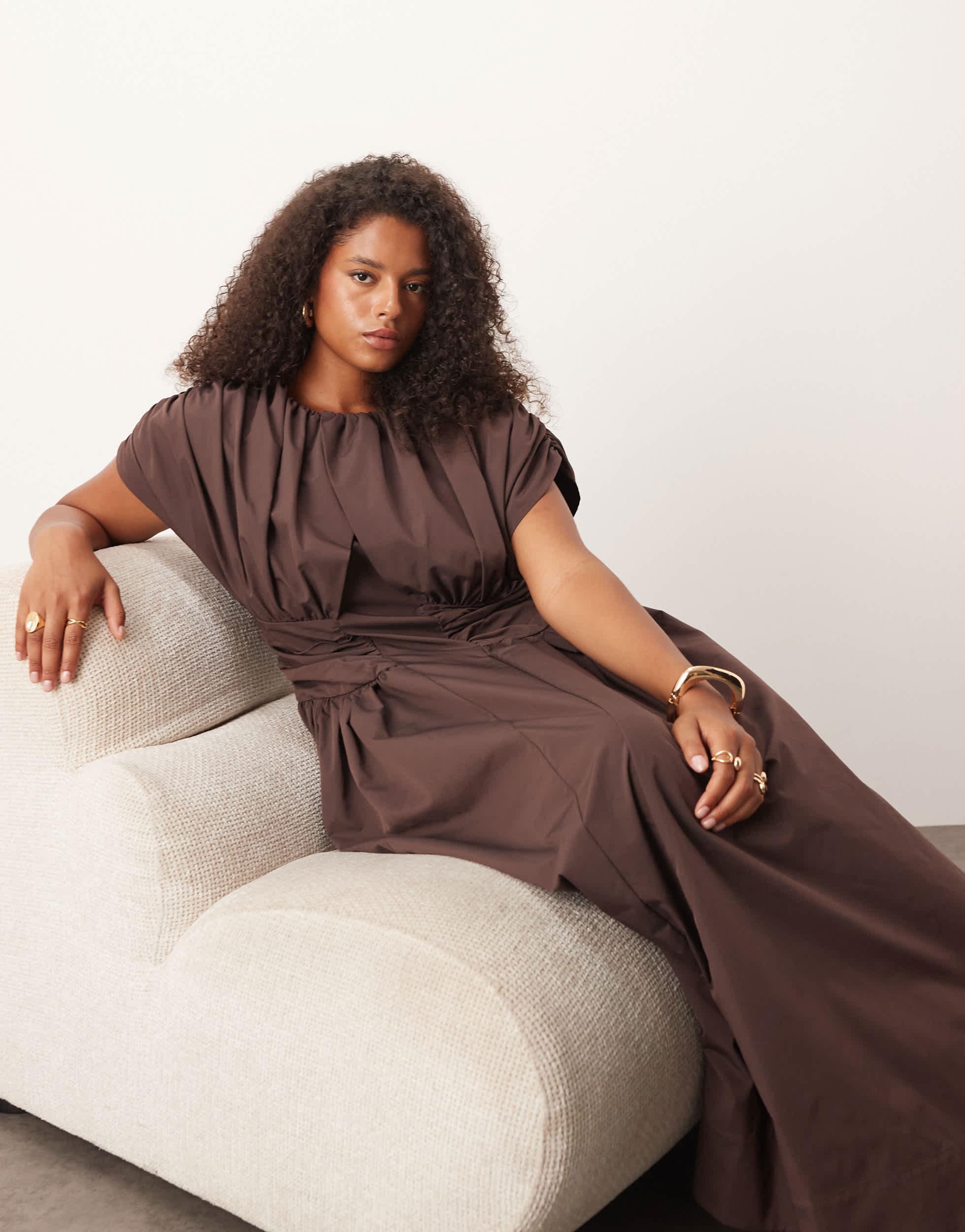 brown dress curve BROWN SLIT CURVE MIDI DRESS | CULT MIA