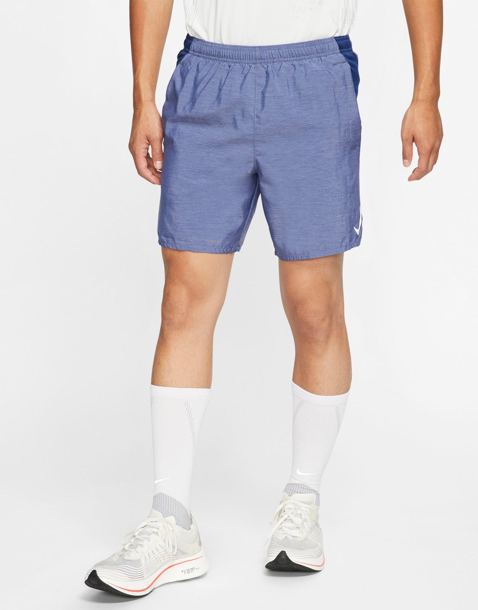 nike challenger 7in