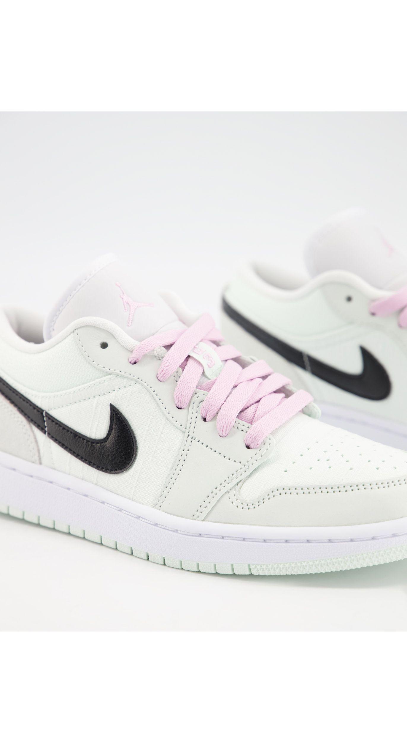 nike verde con rosa