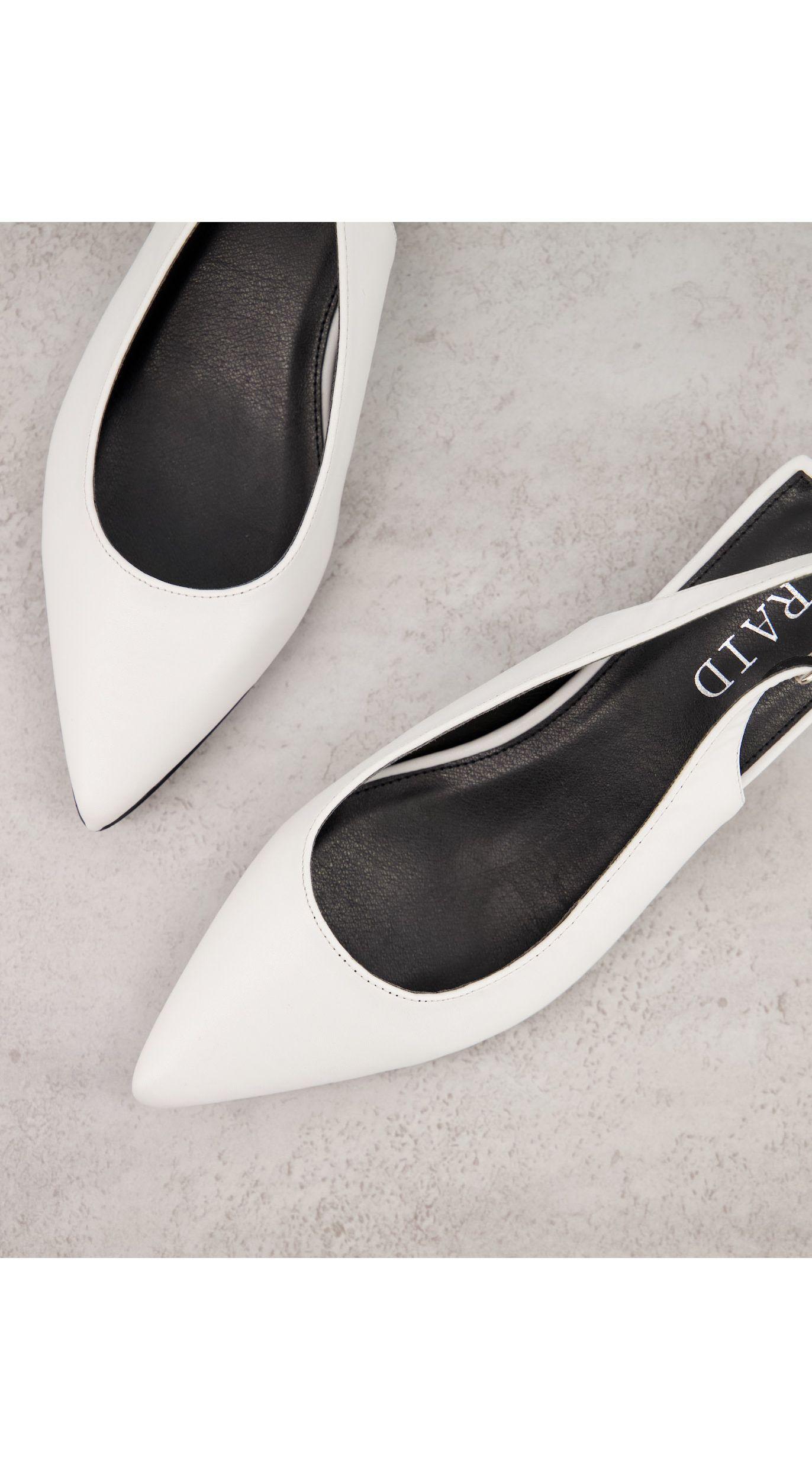 Kinjal - scarpe basse con cinturino posteriore bianche di Raid Wide Fit in  Bianco | Lyst