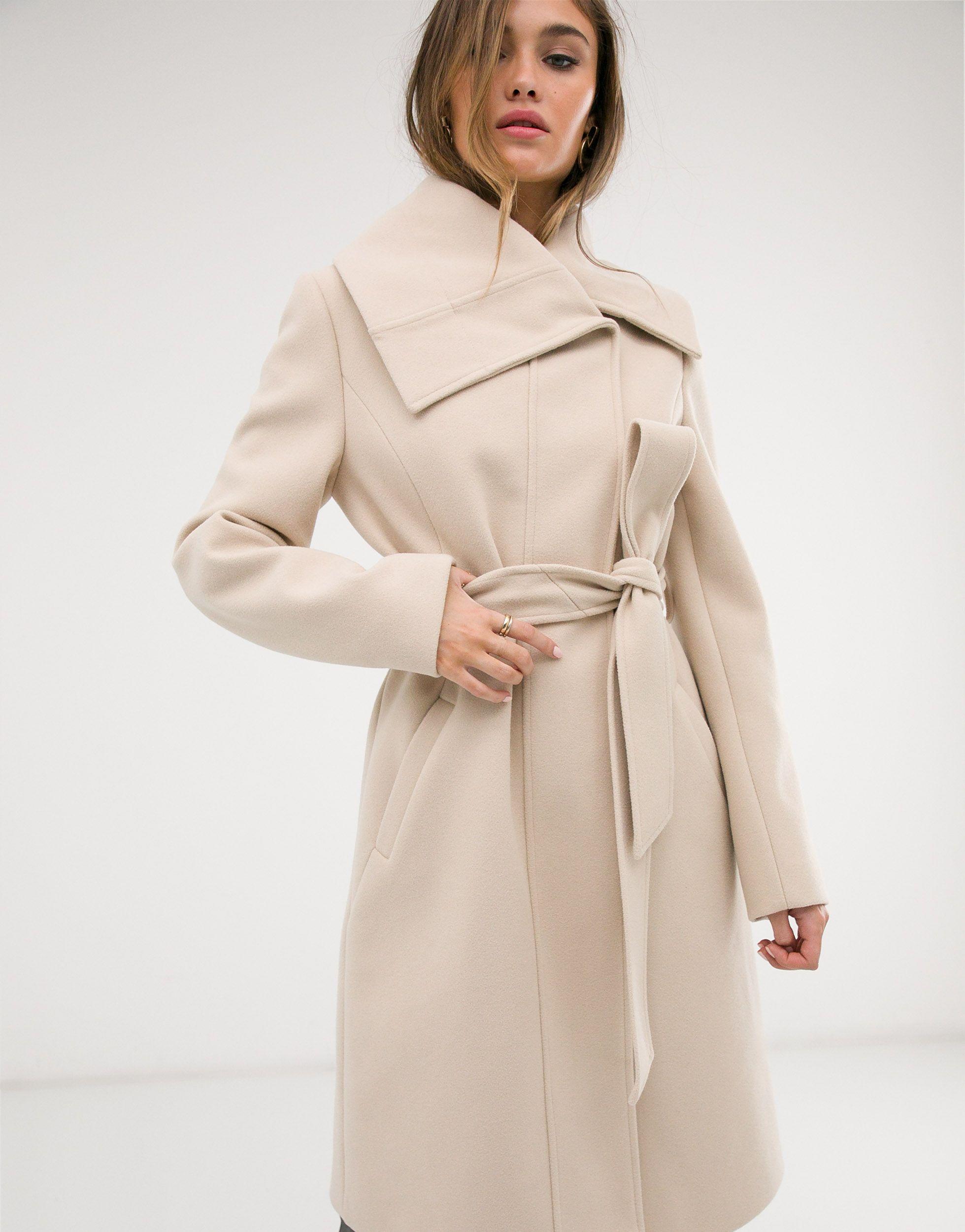 Кремовое пальто. Кремовое пальто женское. Пальто с асимметричным воротником. Пальто кремового цвета женское. Пальто с асимметричным воротником женское.