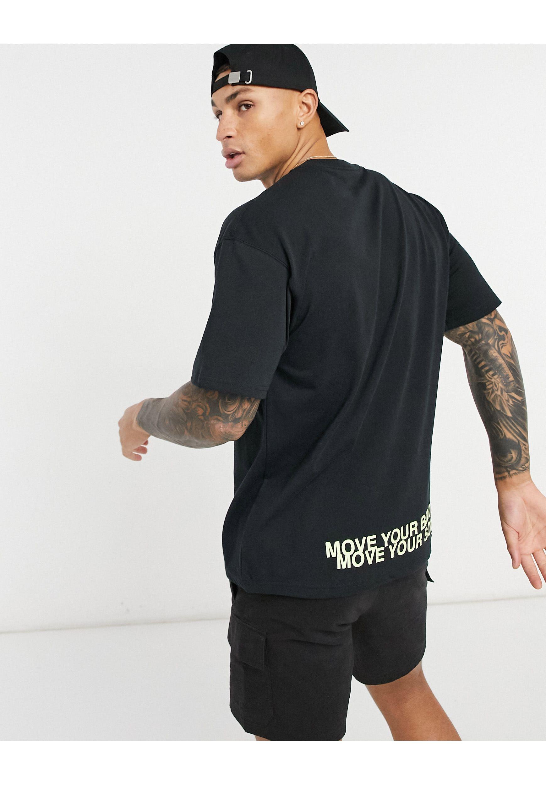 nike world tour pack graphic hoodie in black