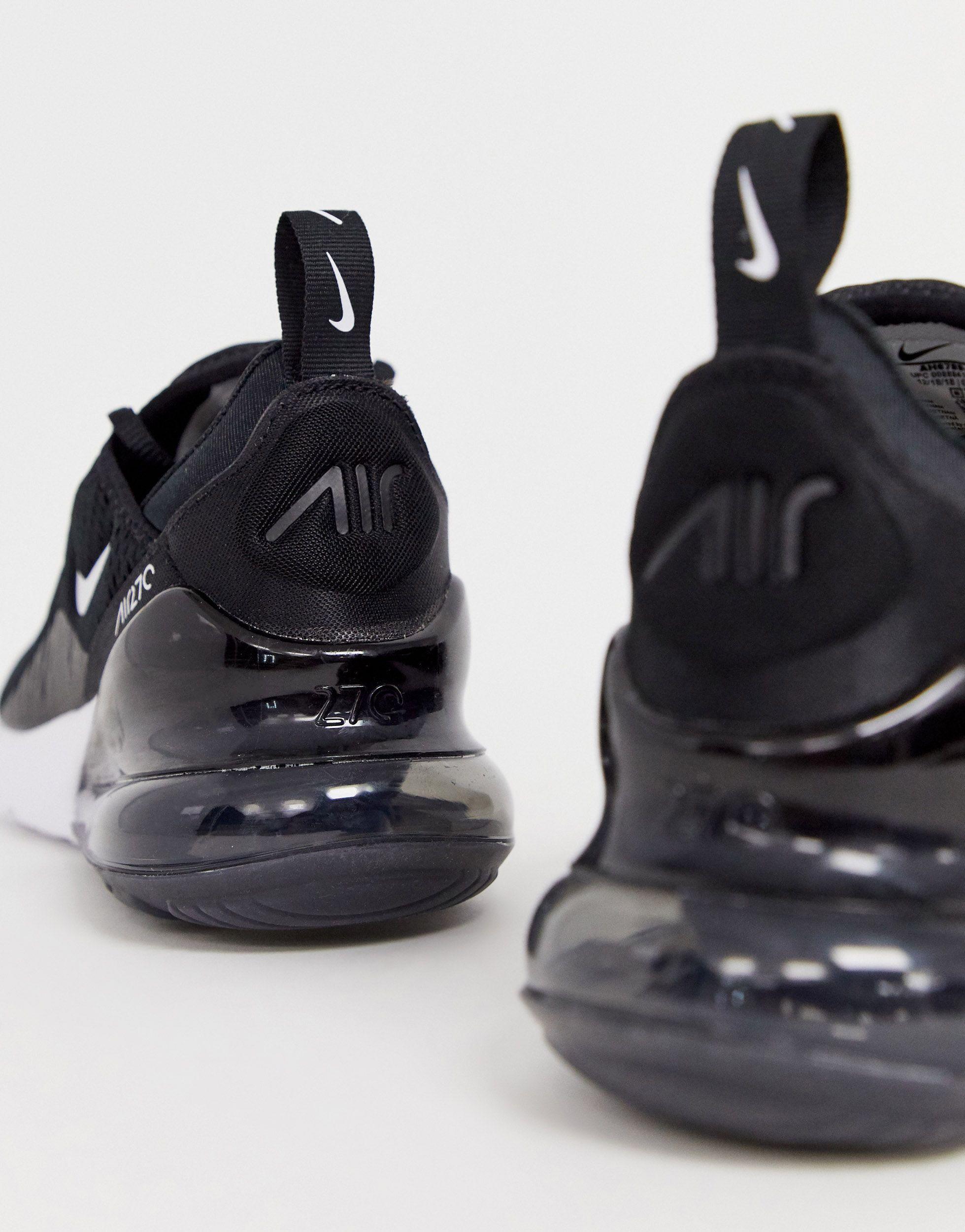 Nike Max 270 Sneakers in Black |