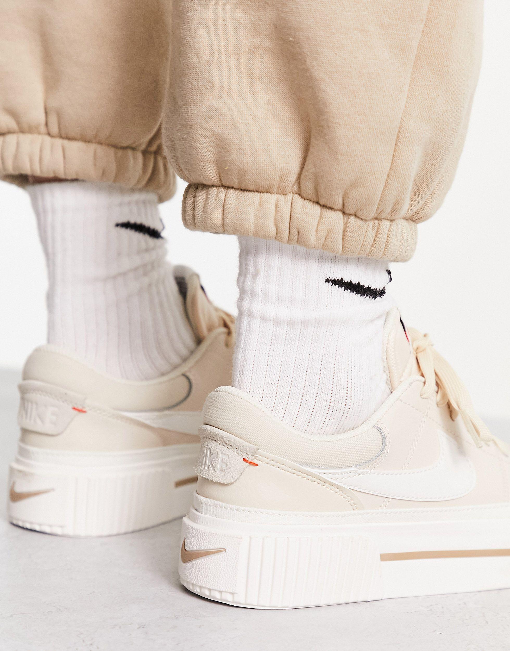 Nike Court Legacy Lift Sneakers in Natural | Lyst