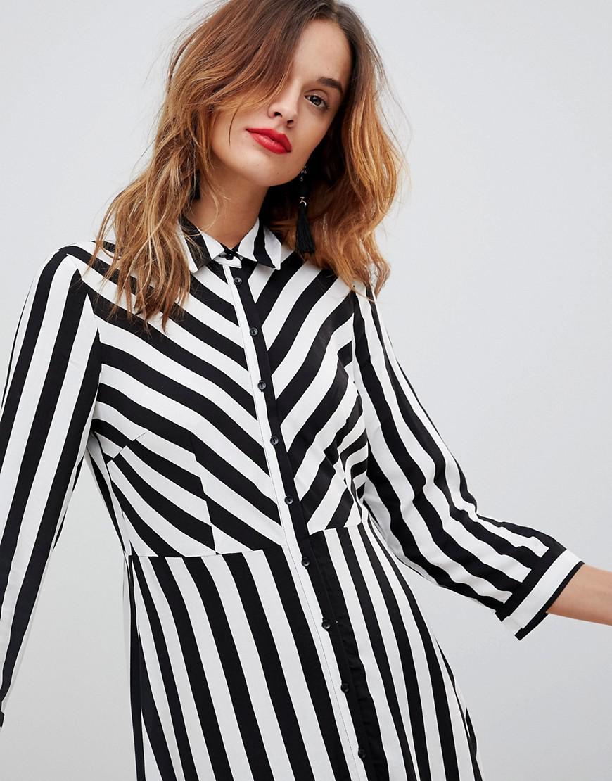 Maxi Lyst Stripe | Dress in Y.A.S Black Shirt