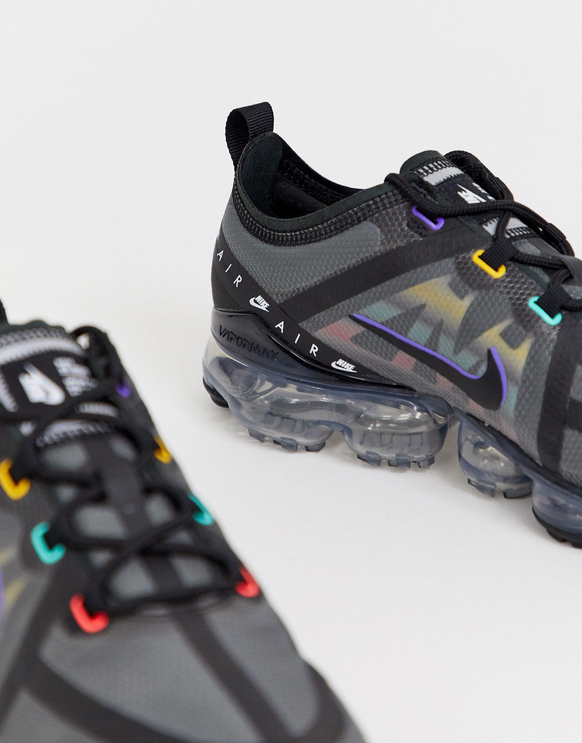 nike air vapormax trainers in black