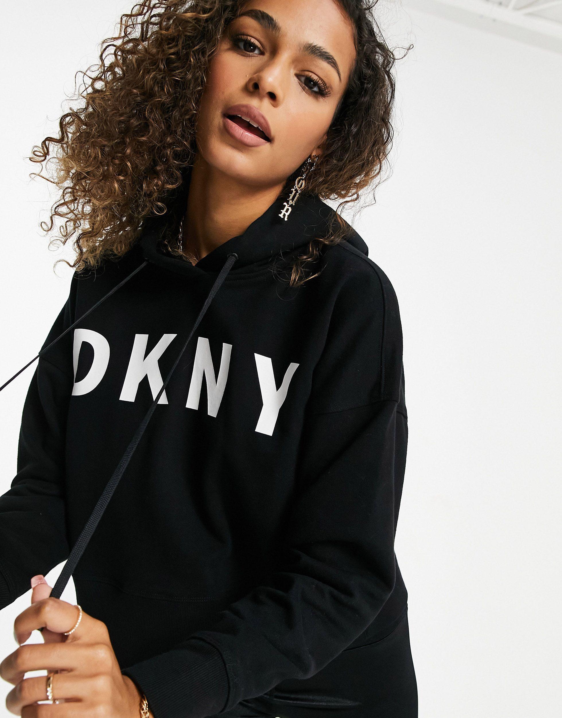 Sudadera corta negra con capucha y logo gráfico DKNY de color Negro | Lyst