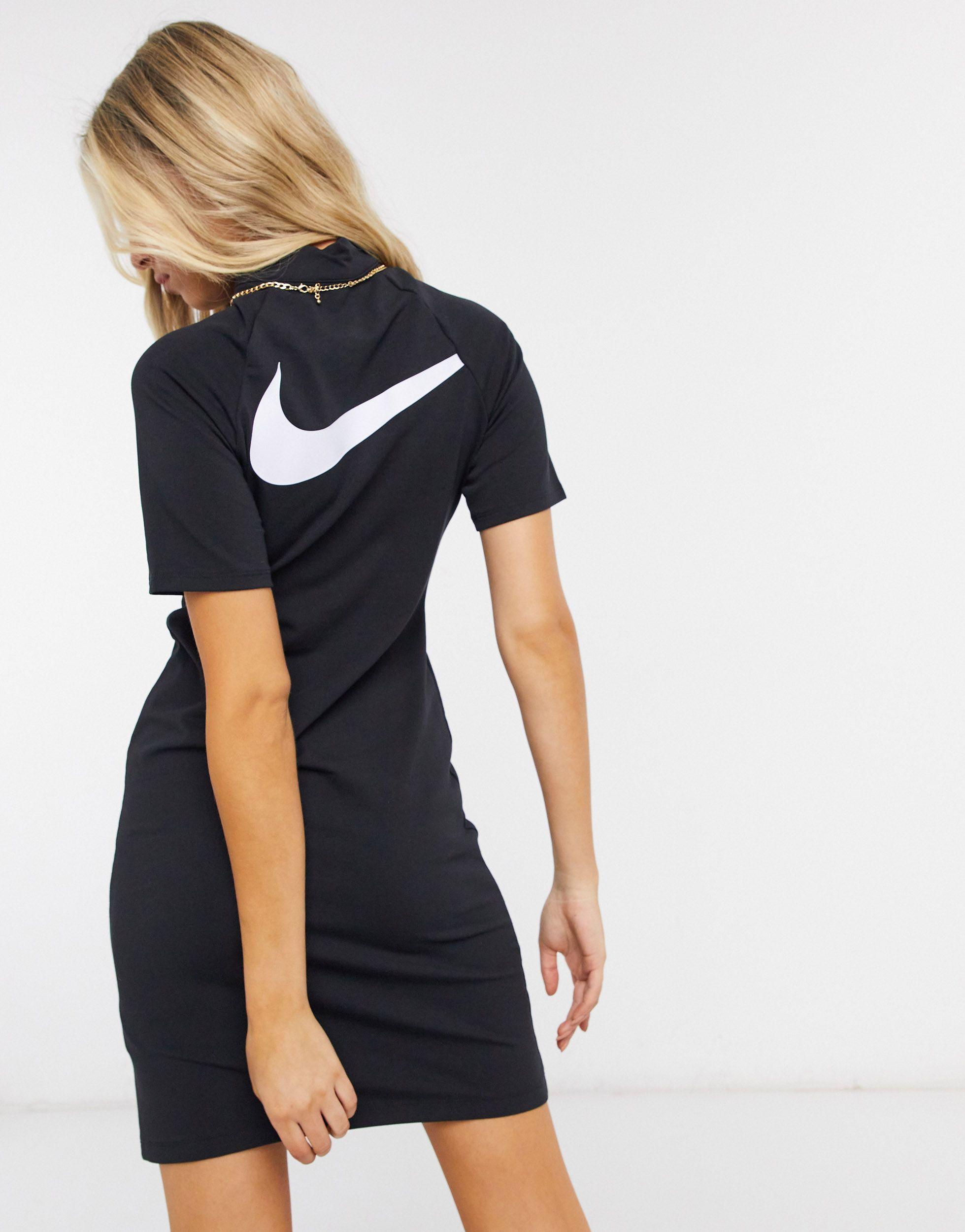 Nike – Hochgeschlossenes Kleid in Schwarz | Lyst DE