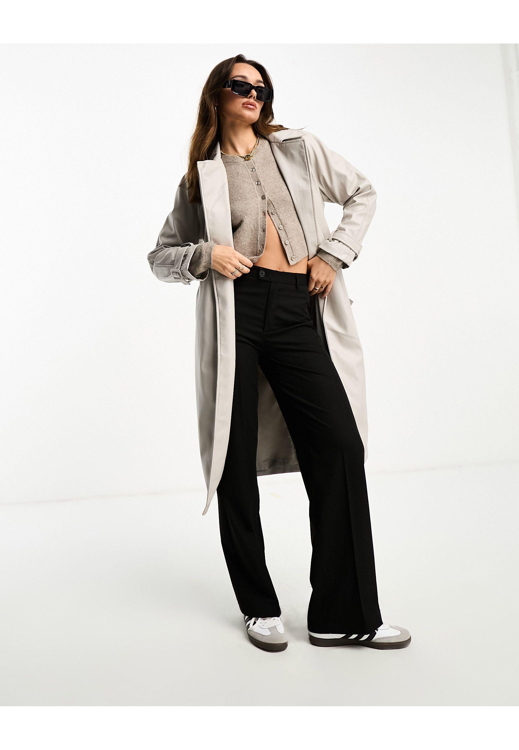 Trench-coat en similicuir - écru Stradivarius en coloris Blanc | Lyst