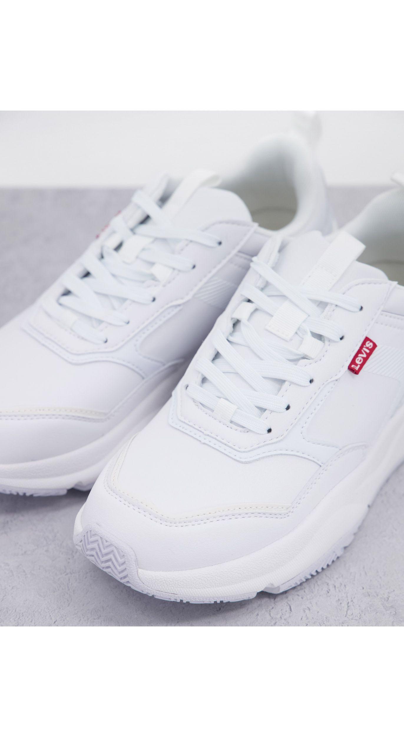 Levi's Eastman Chunky Trainers in White 