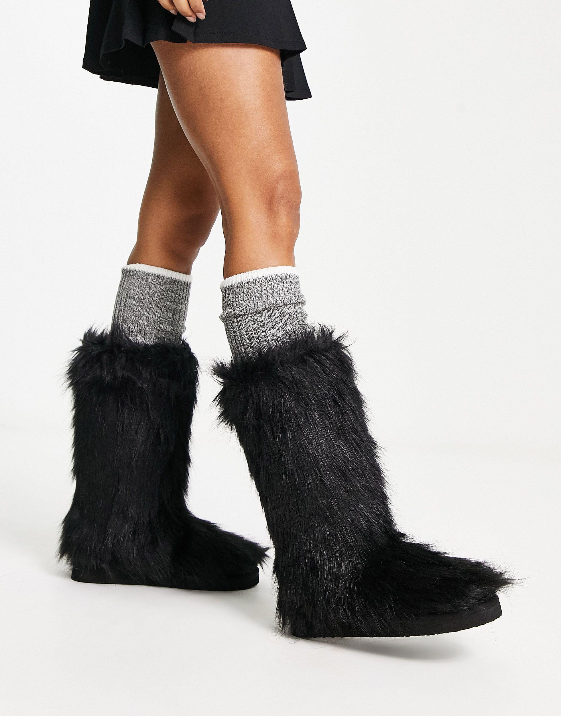 Monki Furry Boots in Black | Lyst