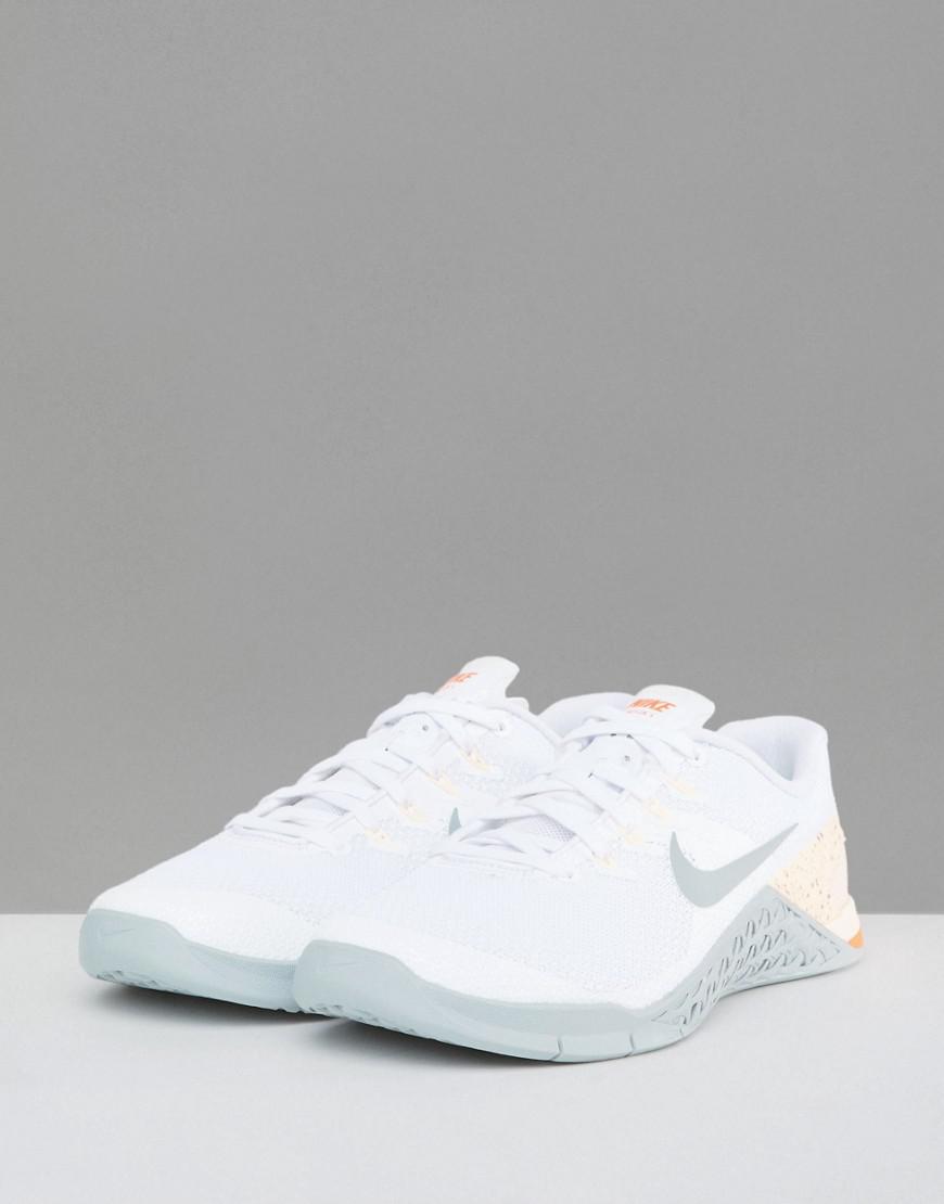 nike metcon trainers white and peach