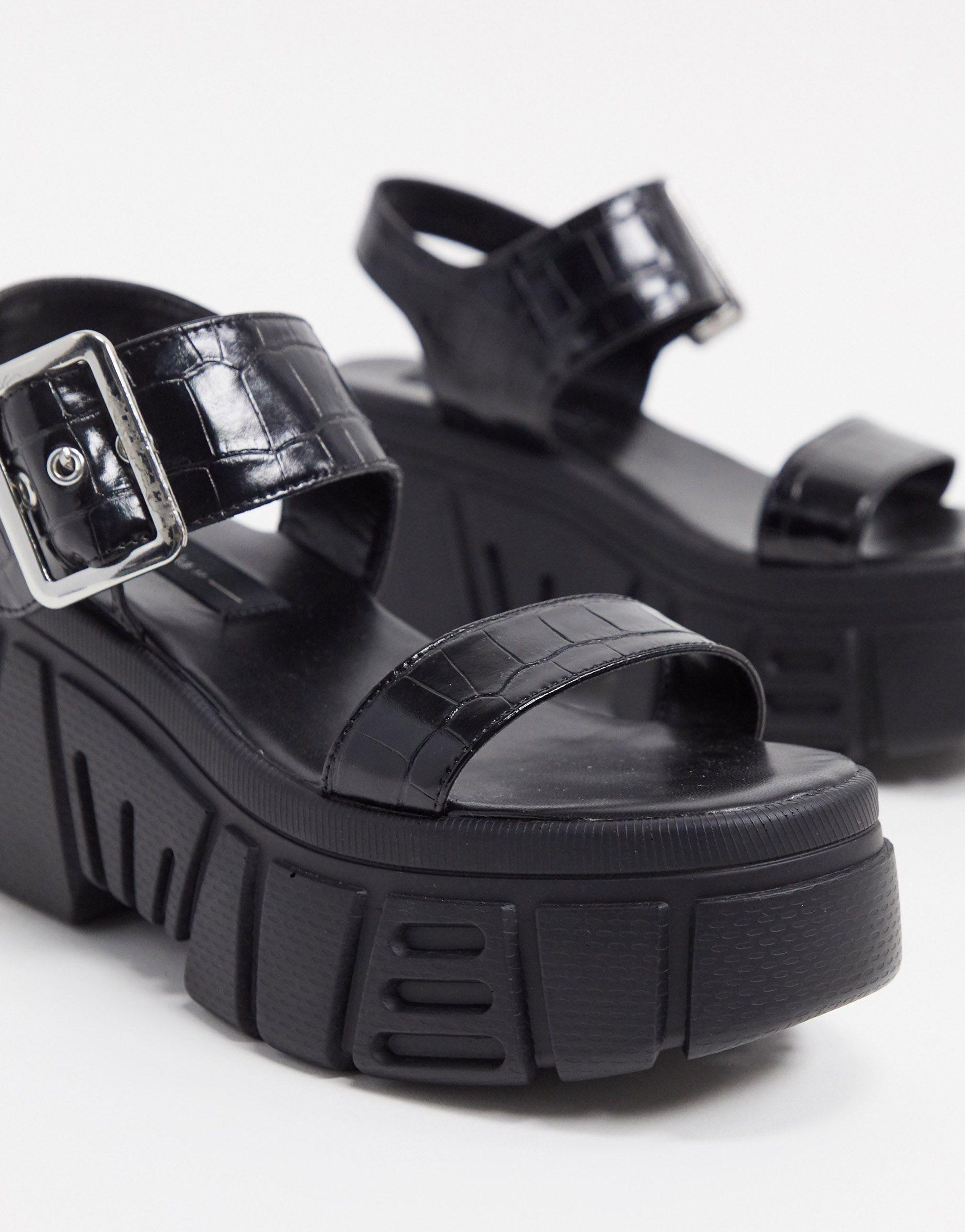 buckle chunky sandals