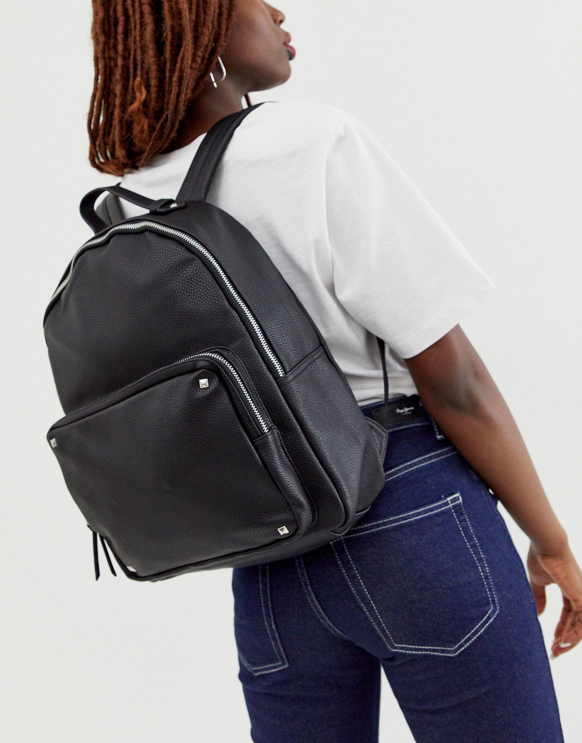 Zaino nero con borchieStradivarius in Denim di colore Nero | Lyst