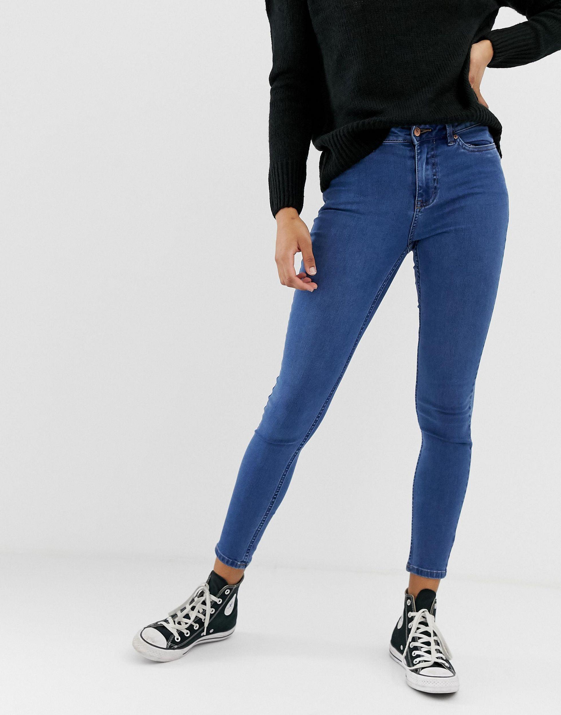 New jeans фото. New look джинсы super skinny женские. Джинсы скинни женские. Джинсы скинни синие. Джинсы скинни синие женские.
