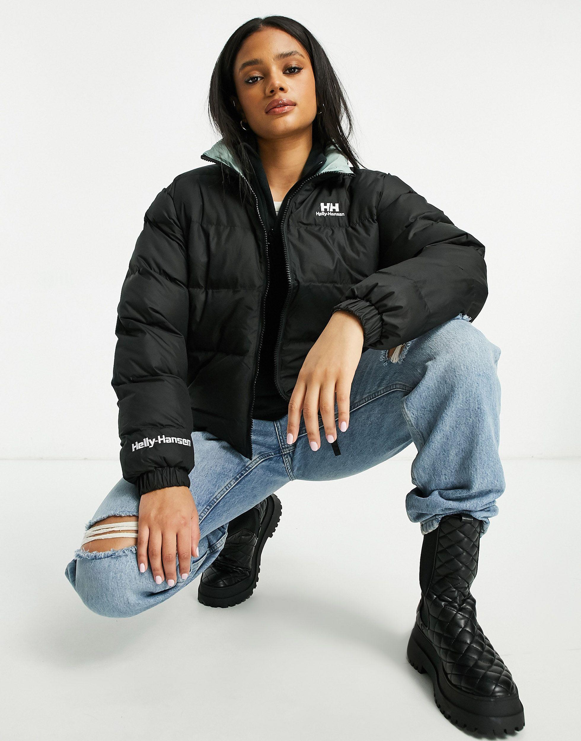 Helly Hansen Yu Reversible Cropped Puffer Jacket in Black - Lyst