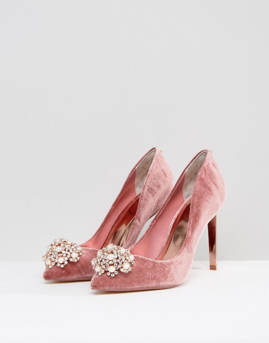 Ted Baker Peetch Embellished Mink Velvet Court Shoes in Pink | Lyst