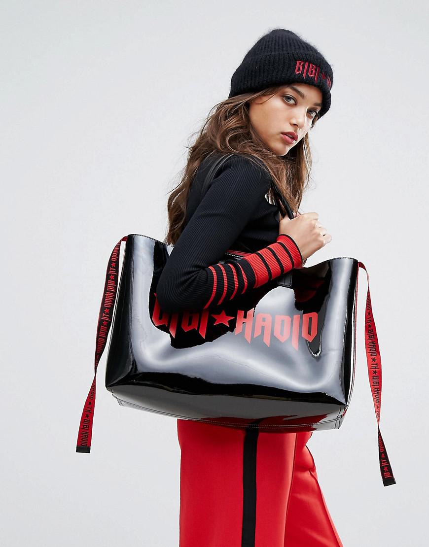 Tommy Hilfiger Gigi Hadid Patent Tote With Logo And Mohair Wallet in Black